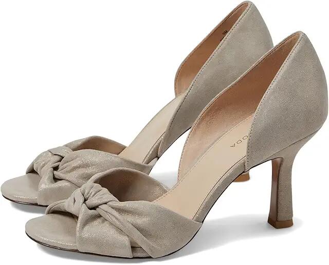 Pelle Moda Wayan (Dark Taupe) Women's Shoes Cover