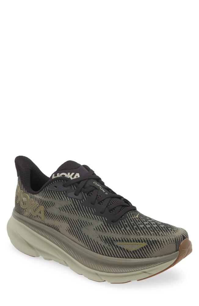 HOKA Clifton 9 Running Shoe in Black /Slate Cover