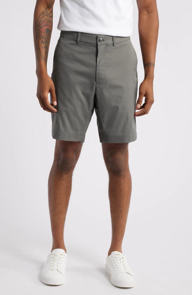 Polo Ralph Lauren Featherweight Cypress Chinos Shorts in Dark Metal Cover