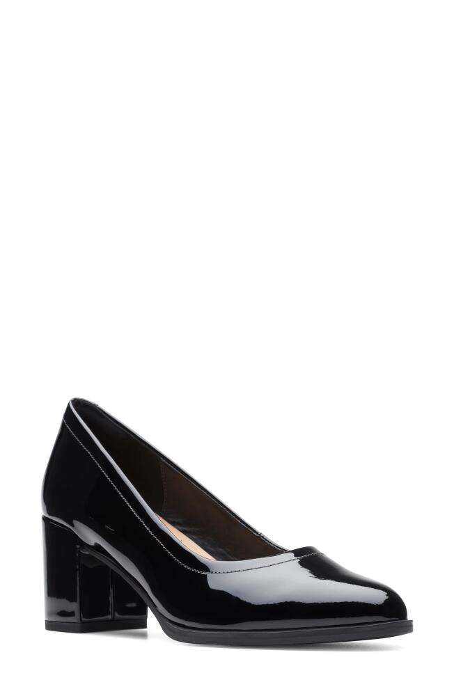 Clarks(r) Freva55 Court Pump in Black Pat Cover