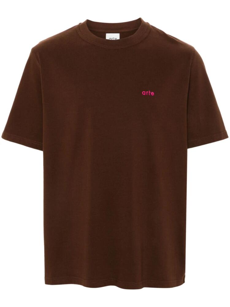 ARTE Rose T-shirt - Brown Cover