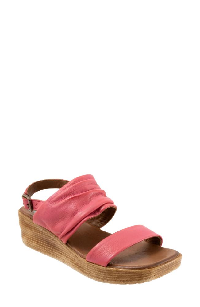 Bueno Maya Platform Sandal in Bubblegum Cover