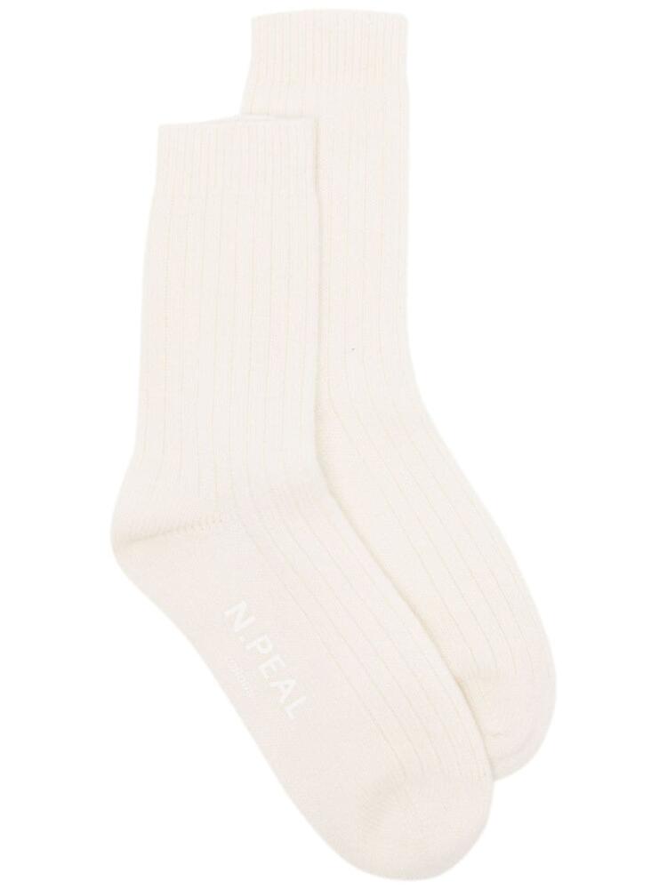 N.Peal ribbed cashmere socks - Neutrals Cover