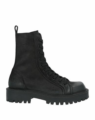 Vic Matiē Man Ankle boots Black Leather Cover