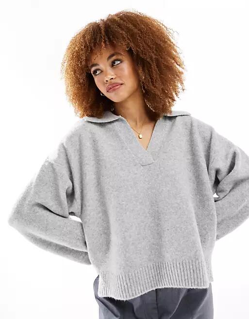 Monki long sleeve collar polo knitted sweater in gray melange Cover