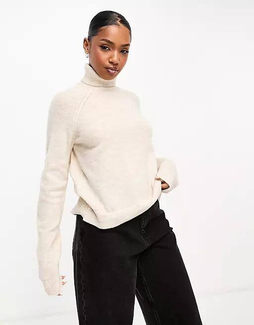 Pieces turtleneck sweater in beige-Neutral Cover