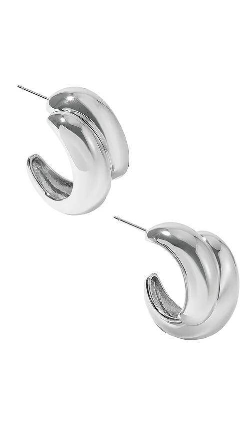 Lili Claspe Manon Earring in Metallic Silver Cover