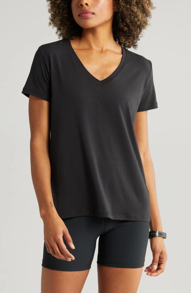 zella Breathe Active Tee in Black Cover