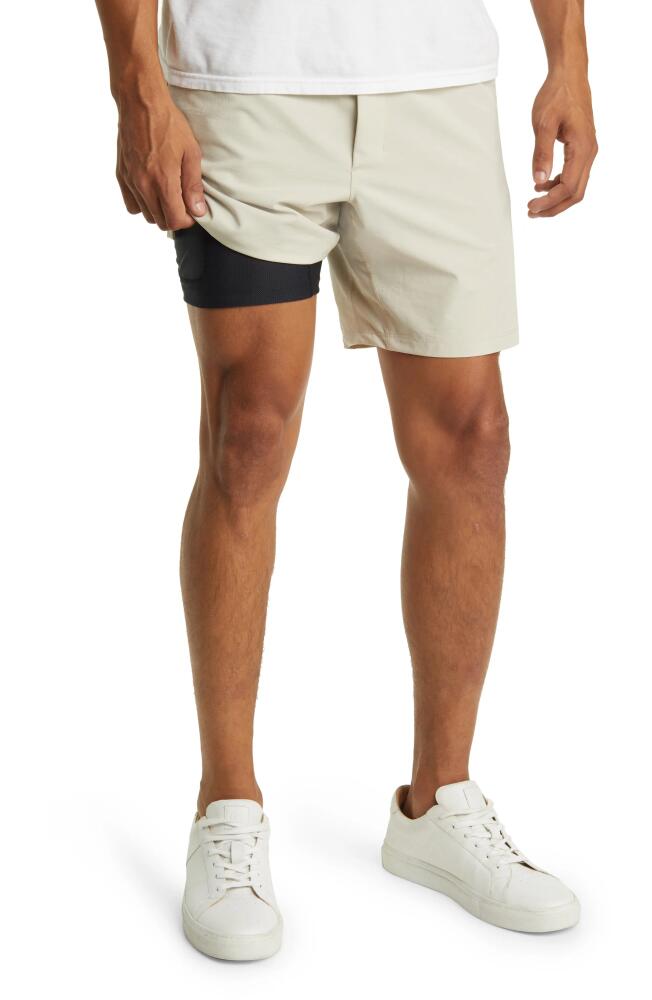 Public Rec Flex 7-Inch Water Resistant Golf Shorts in Sand Cover