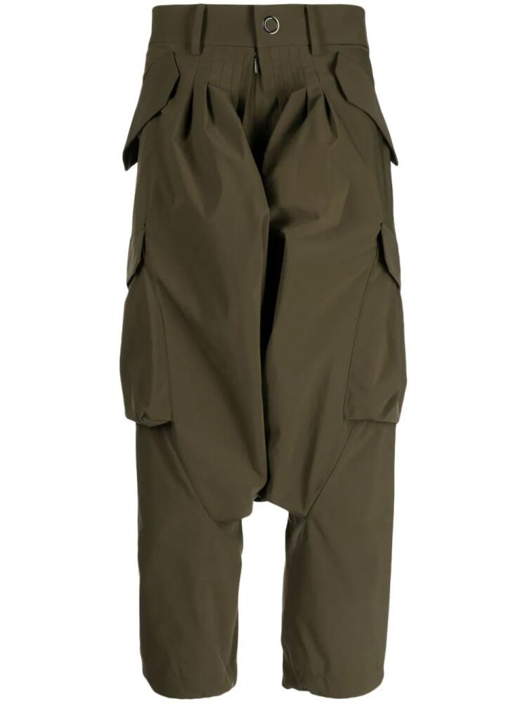 Fumito Ganryu drop-crotch cargo trousers - Green Cover