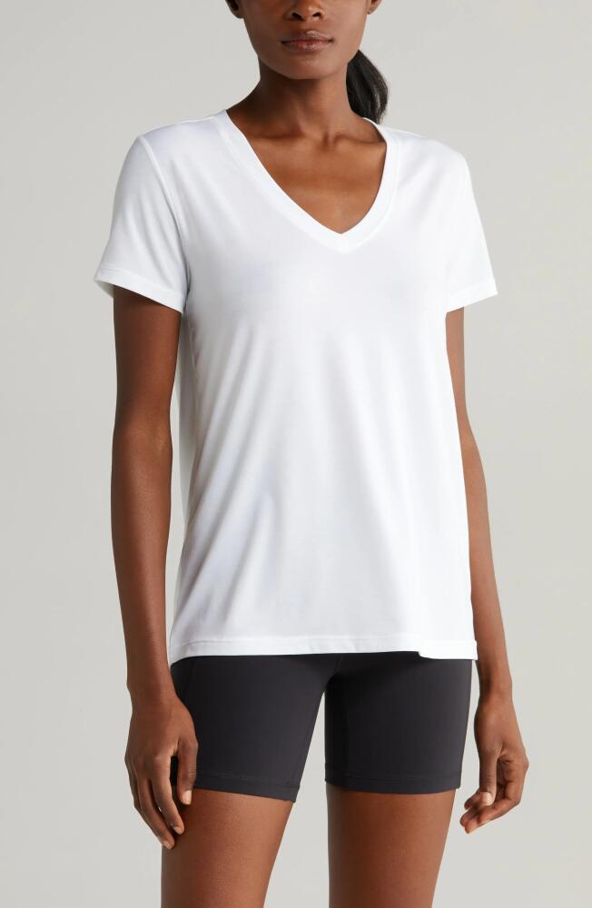 zella Breathe Active Tee in White Cover