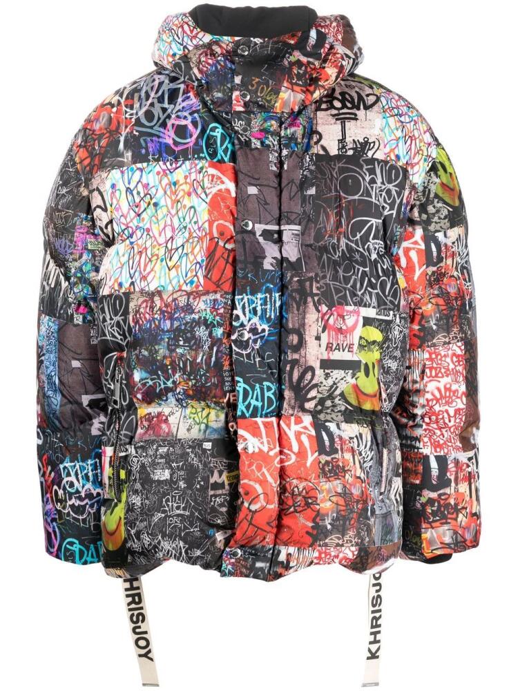 Khrisjoy graffiti-print down puffer jacket - Black Cover