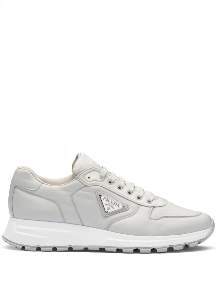 Prada logo-plaque low-top sneakers - Grey Cover