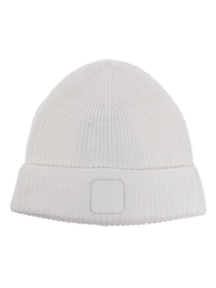 C.P. Company logo-patch ribbed beanie - White Cover