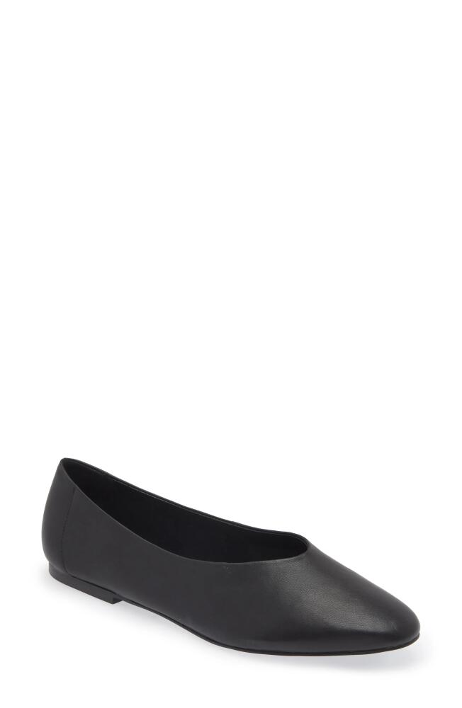 Open Edit Madyson Flat in Black Cover