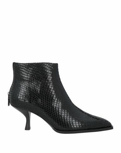 Lola Cruz Woman Ankle boots Black Leather Cover