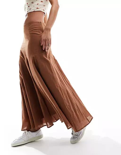 Daisy Street low rise flare crinkle maxi skirt in washed brown Cover