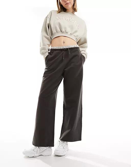 Pull & Bear wide leg sweatpants with boxer waistband in brown Cover