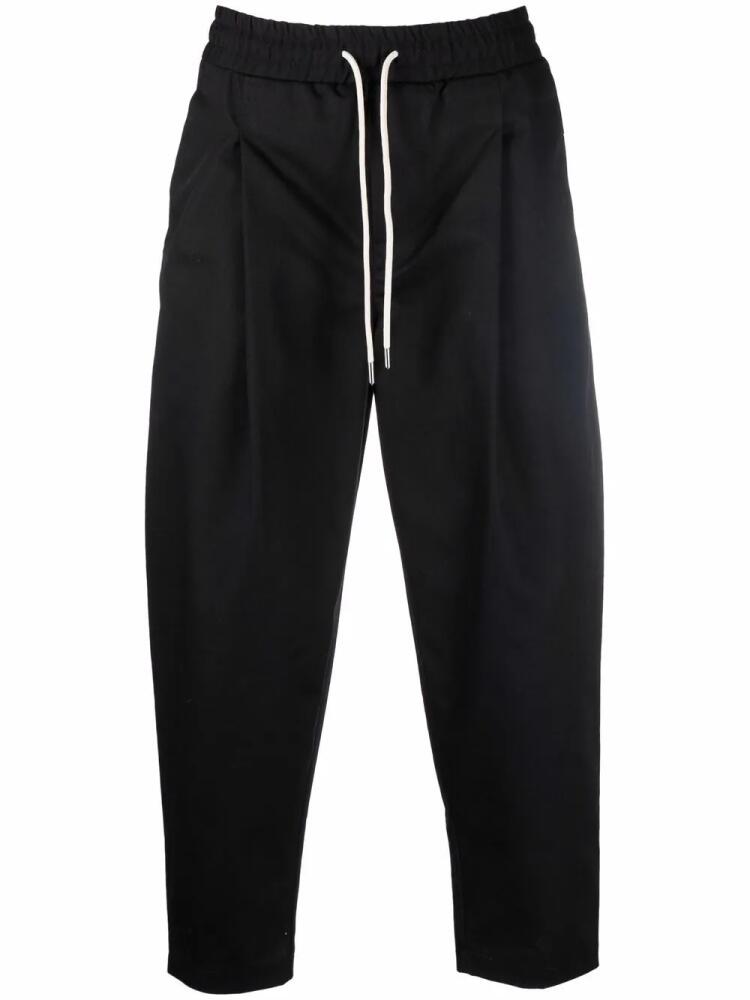 Drôle De Monsieur cropped pleat-detail trousers - Black Cover