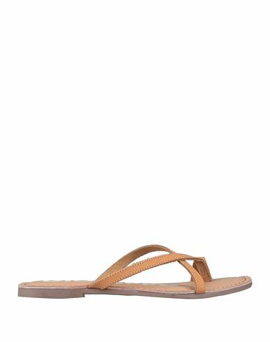 Gioseppo Woman Thong sandal Beige Soft Leather Cover