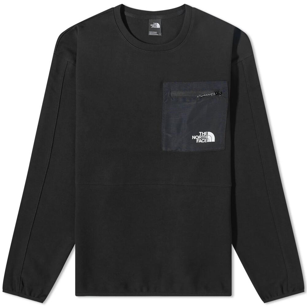 The North Face Men's Tech Fleece Crew Sweat in Tnf Black Cover