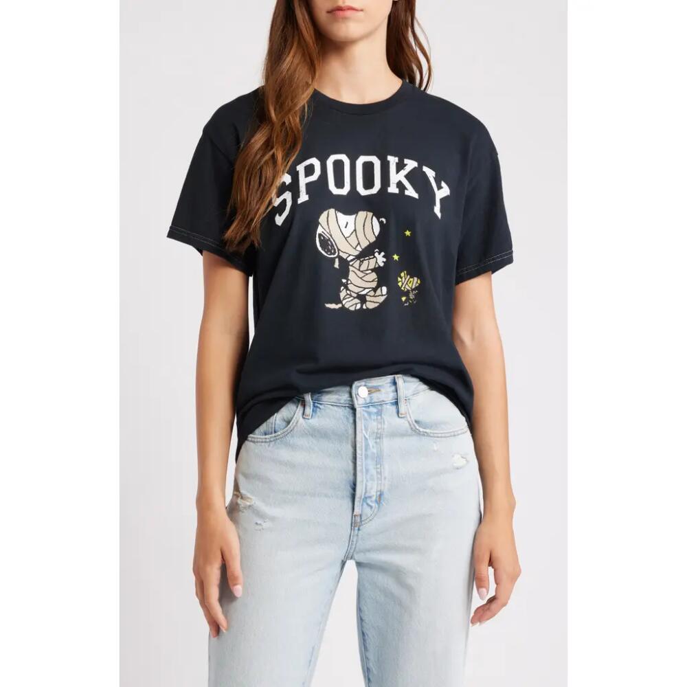 Vinyl Icons Peanuts® Spooky Cotton Graphic T-Shirt in Black Cover