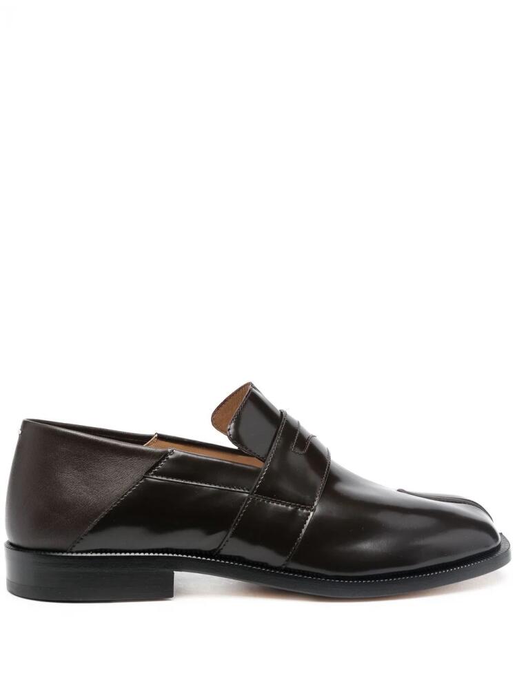 Maison Margiela Tabi leather loafers - Brown Cover