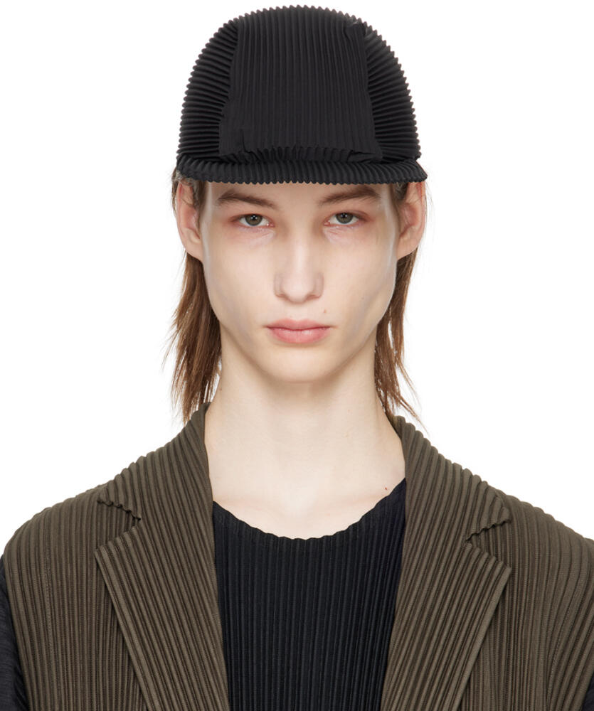 HOMME PLISSÉ ISSEY MIYAKE Black Pleats Cap Cover