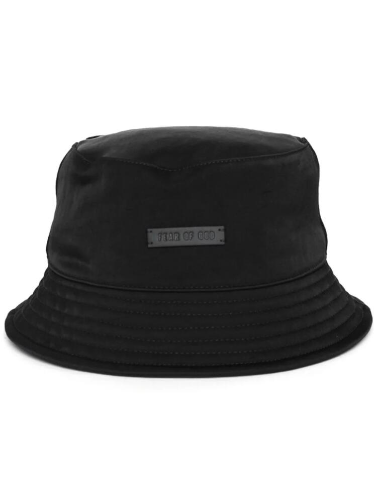 Fear Of God logo-plaque tonal-design bucket hat - Black Cover