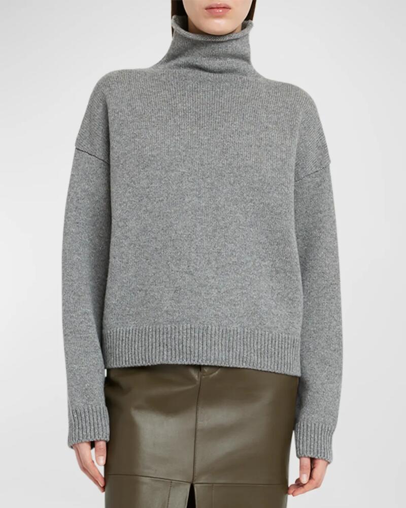 ARMARIUM Sasha Turtleneck Cashmere Sweater Cover