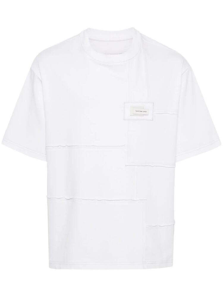 Feng Chen Wang logo-patch T-shirt - Neutrals Cover