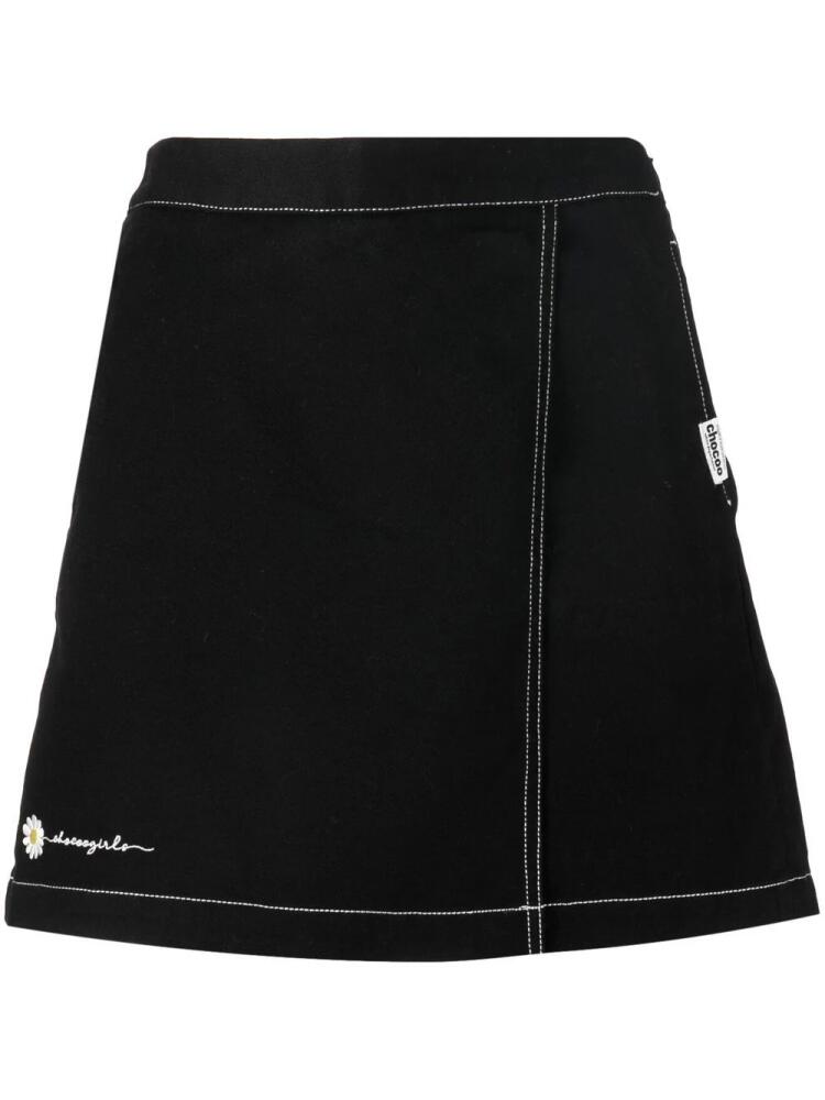 CHOCOOLATE logo-embroidered wrap shorts - Black Cover