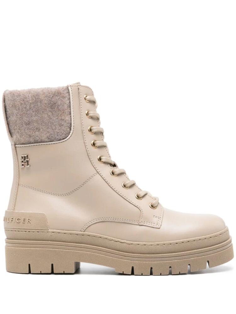 Tommy Hilfiger monogram-plaque felted boots - Neutrals Cover