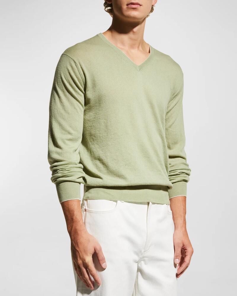 Neiman Marcus Men's Extra Lightweight Wool-Cashmere V-Neck Sweater Cover