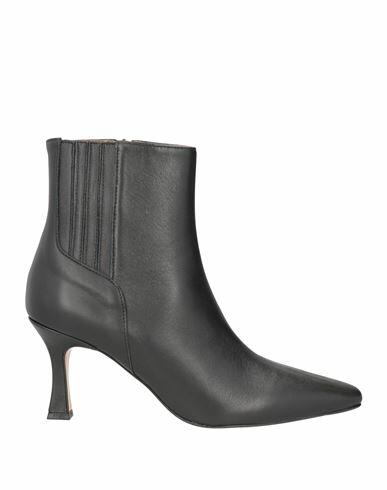 J. a.p. Jose Antonio Pereira Woman Ankle boots Black Leather Cover