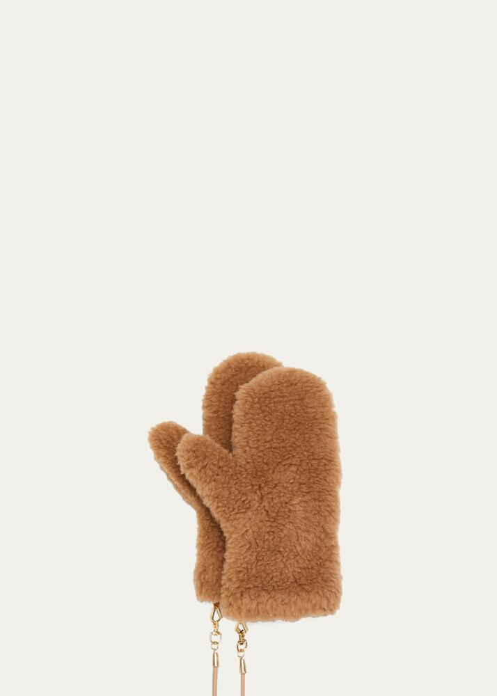 Max Mara Ombrato Teddy Mittens Cover