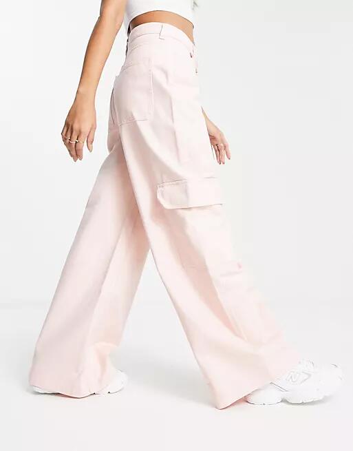 Weekday Sienna cargo pants in pink Cover