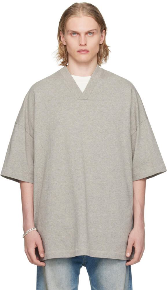 Fear of God ESSENTIALS Gray V-Neck T-Shirt Cover