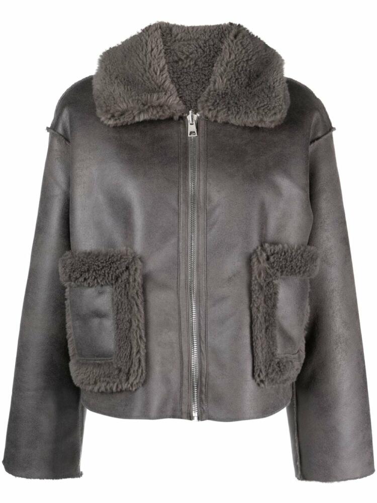 Jakke Vera reversible faux-shearling jacket - Grey Cover