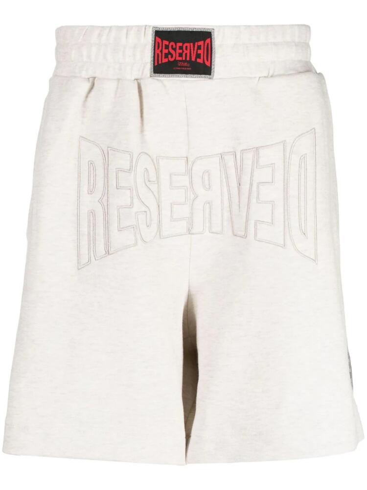 izzue logo-patch track shorts - Grey Cover