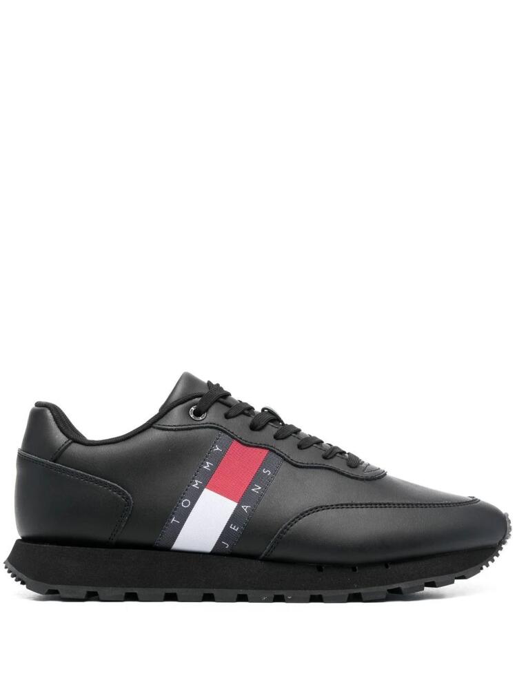 Tommy Jeans logo-patch low-top sneakers - Black Cover