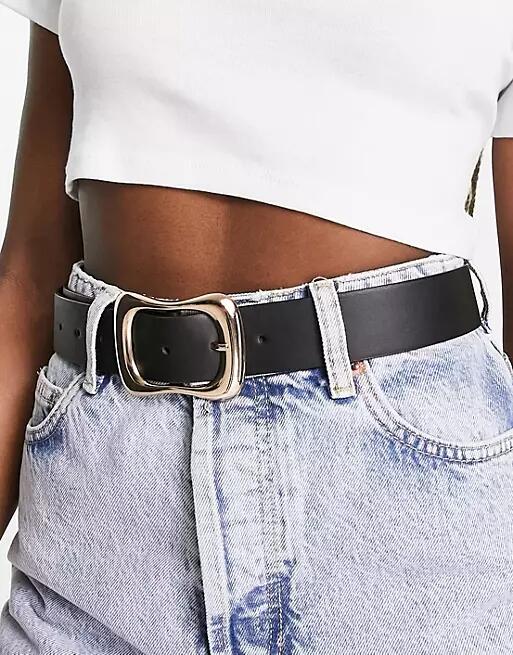 ASOS DESIGN wavy buckle belt in black Cover