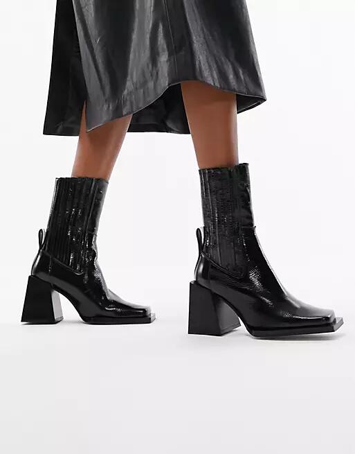 Topshop Polly premium leather square toe heeled chelsea boot in black Cover