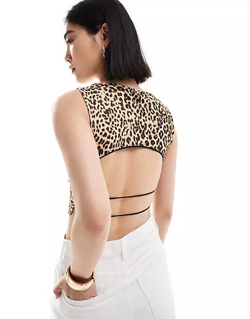 Bershka contrast trim open back top in leopard print-Multi Cover