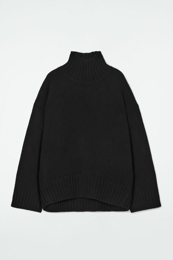 COS CHUNKY PURE CASHMERE TURTLENECK SWEATER Cover