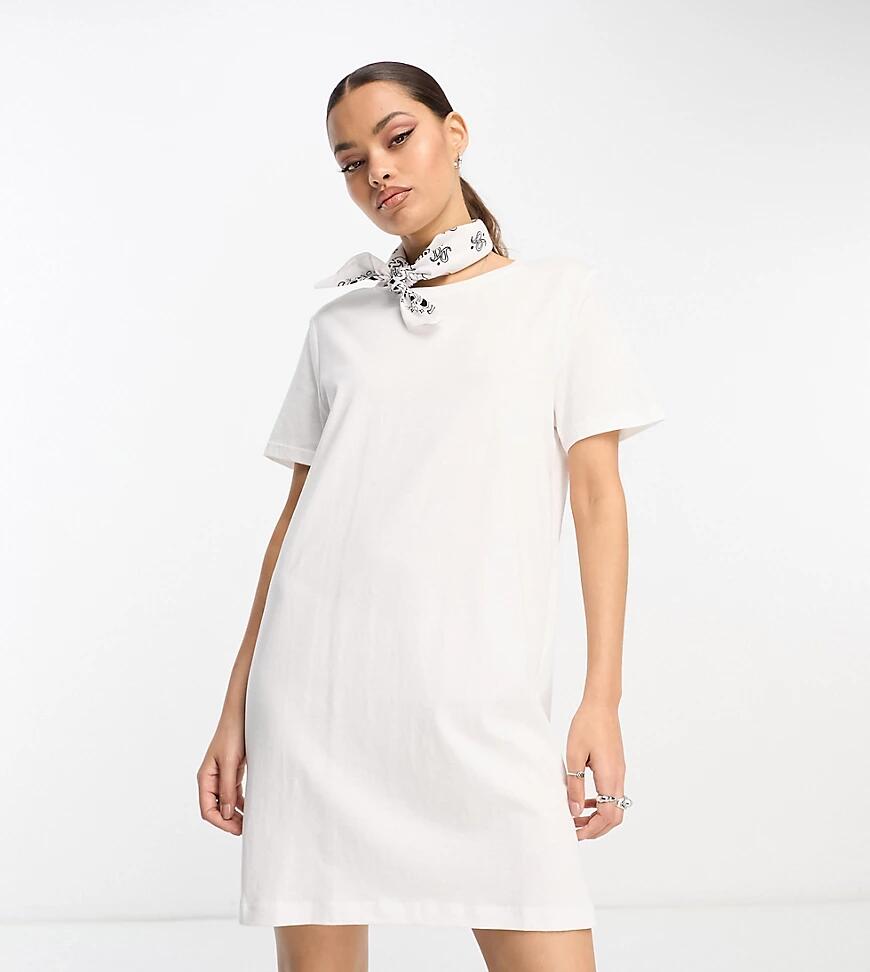 Only Petite mini t-shirt dress in white Cover