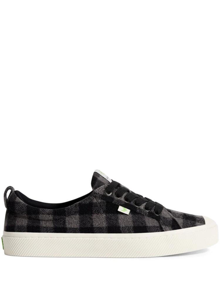 Cariuma Oca Low plaid organic cotton sneakers - Black Cover