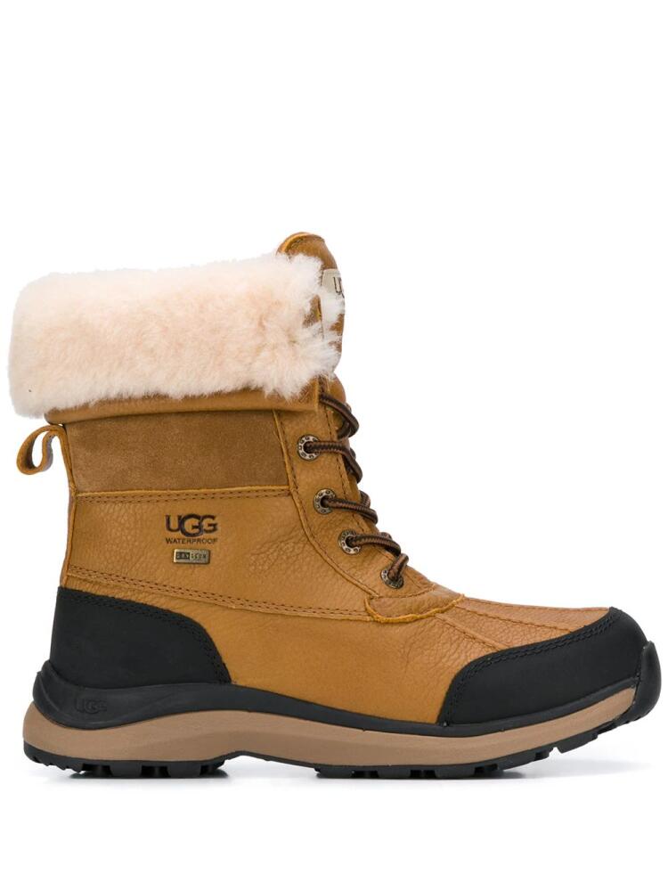 UGG shearling lined lace-up boots - Brown Cover