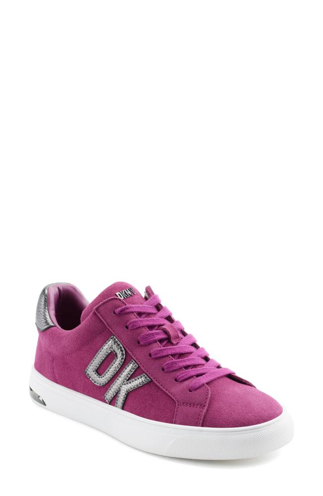 DKNY Abeni Sneaker in Berry Cover