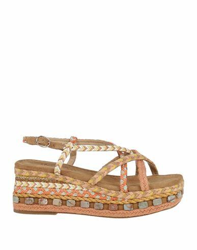 Alma En Pena. Woman Espadrilles Camel Textile fibers Cover